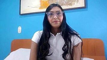 Sky college sted-søster knepper sted-bror i stram miniskørt