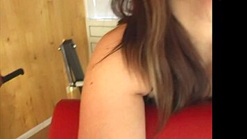 i'm a hot teen masturbatin in the public gym