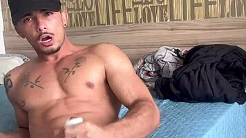 Tattooed bodybuilder teen 18+ masturbates solo in sensual session