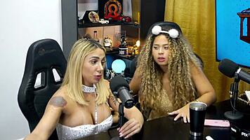 I saw bruna and isa show their asses and wink seductively