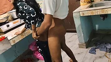 indian desi bhabhi experiences new thing with devar