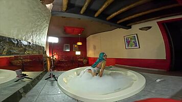 Mia Niqab Worships Ass In Jacuzzi Pussy To Mouth