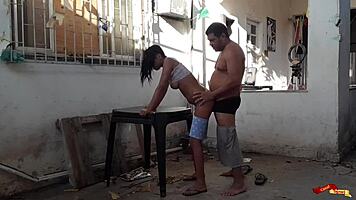 Fudendo no Quintal com Baby-Sitter in Rough Anal Action