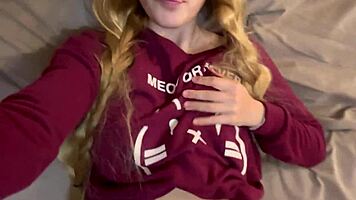 Beautiful College Girl Gropes Herself in Forest Homemade Clip