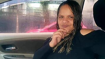 Paty Bumbum Meets Actor At Shopping Playland