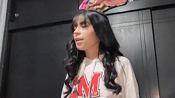 Laura Rides Brother-in-Law in Secret with Sexy Body