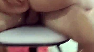 olha o que essa novinha aprontou na rola do namorado