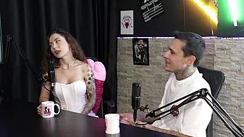 she realized making money from sex got her dick praised 😏