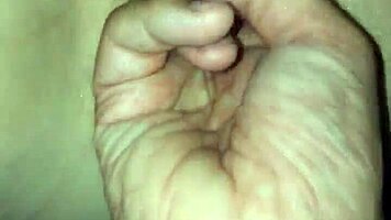 สาวบลอนด์อายุ 18+ ทดลองแตงกวาในเกมเดี่ยวส่วนตัว