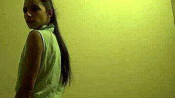 Justine tries her first anal with dildo in casting 😊