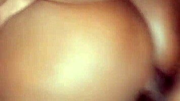 Mi timida hermanastra es virgen y me pide que la folle por primera vez y me le corra en su culo