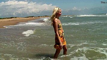 Gorgeous teen 18+ agnes bathes her beautiful naked body in the ocean
