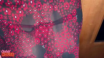 essa morena novinha adora trepar com o namorado corno e outro macho