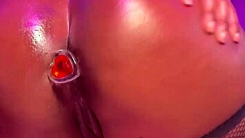 Curvy teen feels intense pleasure creaming her tight asshole