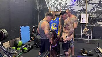 eu amigos putaria academia gostosa todo mundo olhando