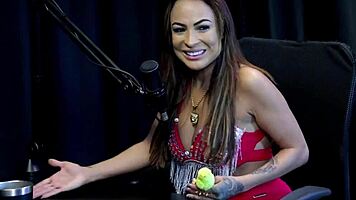 Belinha baracho shows breasts to famous guys