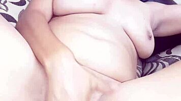 Latina milf masturbates to creampie.