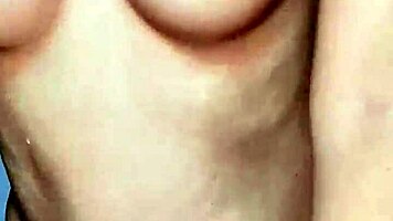 Ngentot Hard While Squeezing Milk from Young Mom in Yellow Dress.