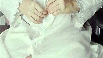 Teen 18+ Babe Screams With Huge Dildo