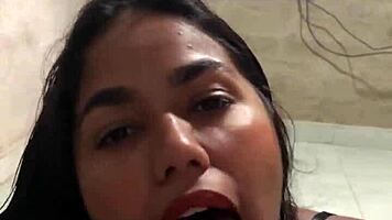 Fui Jogar Videogame Ele Nao Se Aguentou De Tesao Me Chupou E Gozou Gostoso