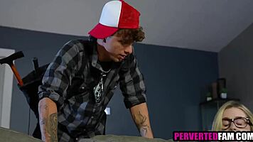 Step siblings have sex