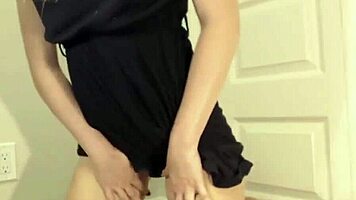 petite teen 18+ squirts all over 😍