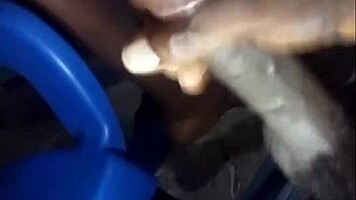African Teen Shows Her Beautiful Mouth