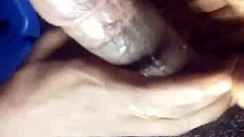 African Teen Shows Her Beautiful Mouth