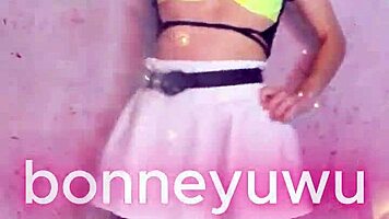 Bonneyuwu dances in white skirt with pigtails in Argentina