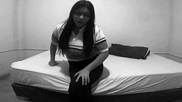 oh dios esta jovencita es hermosa y viene a follar conmigo 😍