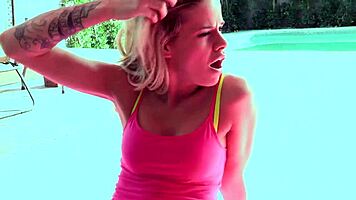 nikki hearts and jessa rhodes get wet and wild poolside