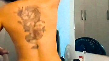 hot teen showing off her sexy body 😍