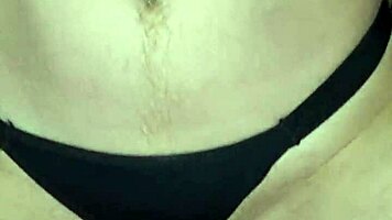 vagabunda sentando e gozando na rola 😈