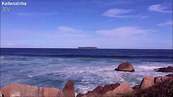 cenas fantásticas da praia de naturismo mais linda do brasil