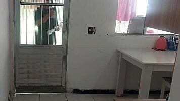 dona de casa paga liberdade com bunda para policial