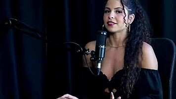 tem certas coisas nela que s�o pequenininhas era modelo deu dicas para mulheres e conversou com a m�e sobre vender conte�dos - sweet karolzinha watch on sheer red