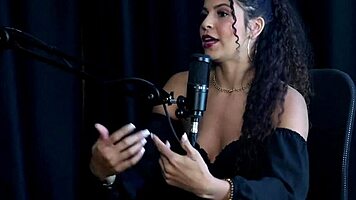 tem certas coisas nela que s�o pequenininhas era modelo deu dicas para mulheres e conversou com a m�e sobre vender conte�dos - sweet karolzinha watch on sheer red