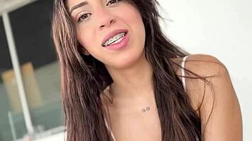 Putalocura Latina Culona Molly Smith Traga Semen De Torbe Despu�s De Entrevista