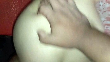 Ninfómana Colombiana Follando Rico Mientras Habla Por Teléfono Con Su Marido