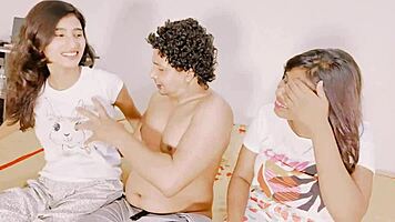 Uttaran20 Delivers a Wild Cum Threesome with Multiple Creampies for Thanksgiving Fun 😏💦