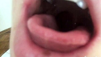 Tongue saliva throat fetish, wanna see this skinny blonde get wild? 😏