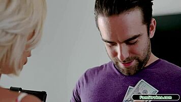 Stepmom, fuck this hung stud to shut him up now