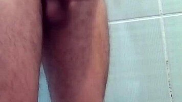 Charrterr Masturbates In Bath For Orgasm