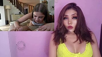 Pequeña Hermanastra Infiel Tiene Clases de Sexo con Hermanastro!