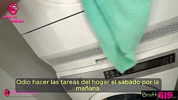 Hermanastra atascada en el lavado - subtitulado español