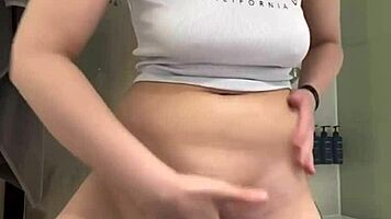 Extreme Fingering Pussy in Hotel Leads to Orgasm!