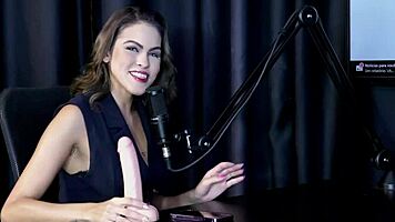 O uber jerked off and she squirted good, presents the pajama talk and the service she does - reh queen sheer red