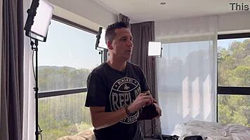 Backstage foursome with Kesha, Nuria, Josy, and Raul