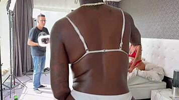 Backstage foursome with Kesha, Nuria, Josy, and Raul