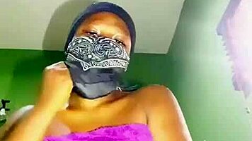 Horny Young Girl First Time Plays With Her Wet Pussy In Homemade Video